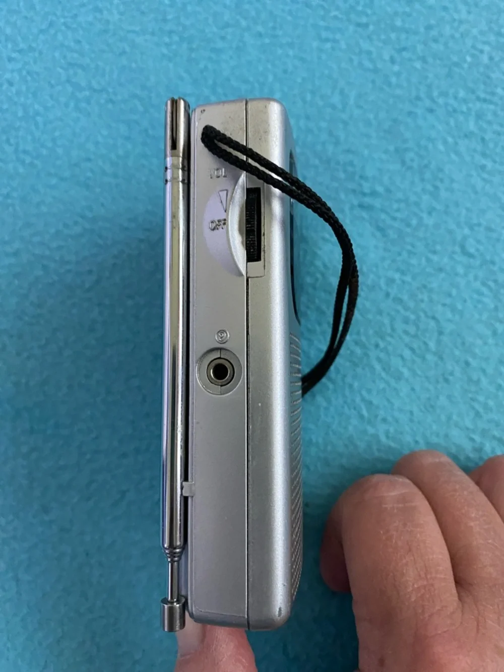 Sony Silver Portable AM/FM Pocket Radio with Telescoping Antenna